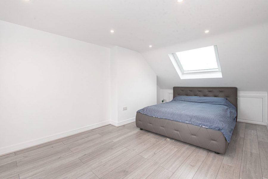 Loft conversion bedroom