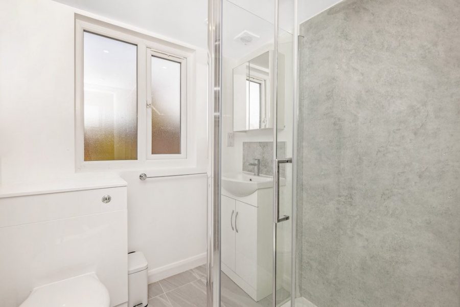 Loft Extension in Southwark ensuite