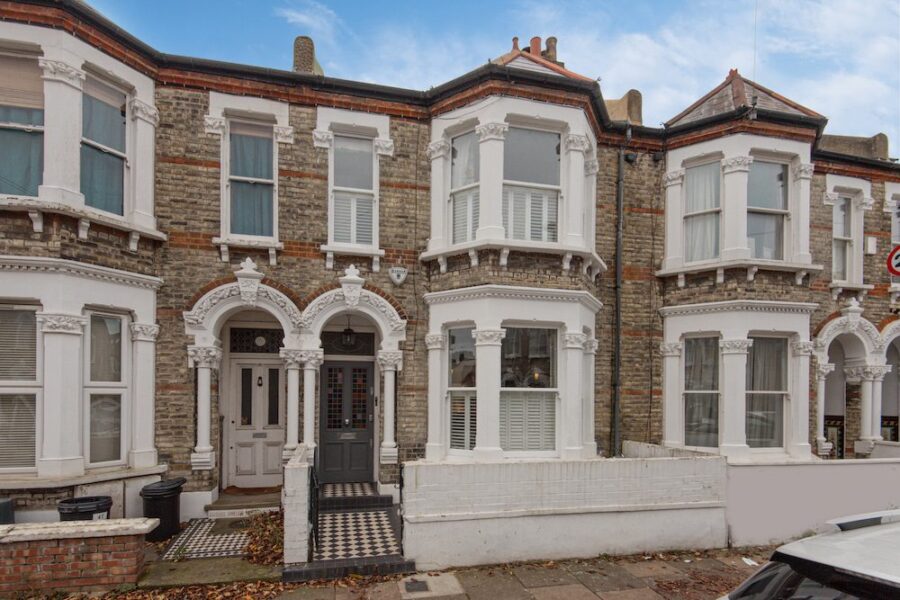 Extension in Clapham Ext 6