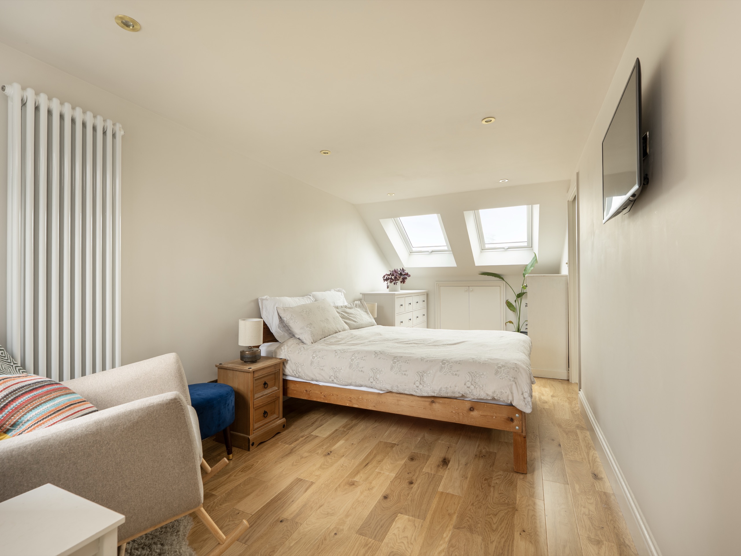 L-Shaped Dormer Loft Conversion In Kingston